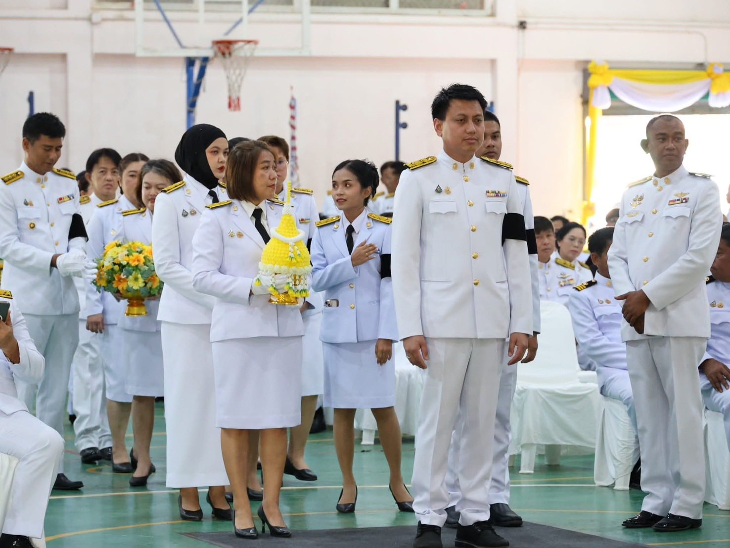 เข้าร่วมถวายพานพุ่มดอกไม้เบื้องหน้าพระบรมสาทิสลักษณ์ของพระบาทสมเด็จพระพุทธยอดฟ้าจุฬาโลกมหาราช เนื่องในวันที่ระลึกมหาจักรีบรมราชวงศ์ วันจักรีประจำปี 2569